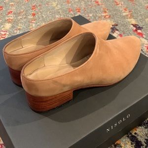 Nisolo Sofia slip on sand